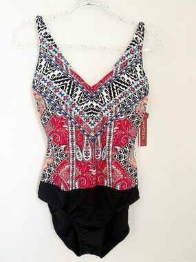 Jantzen Red Black Geometric and Paisley Print One Piece Swimsuit Size 10 NWT
